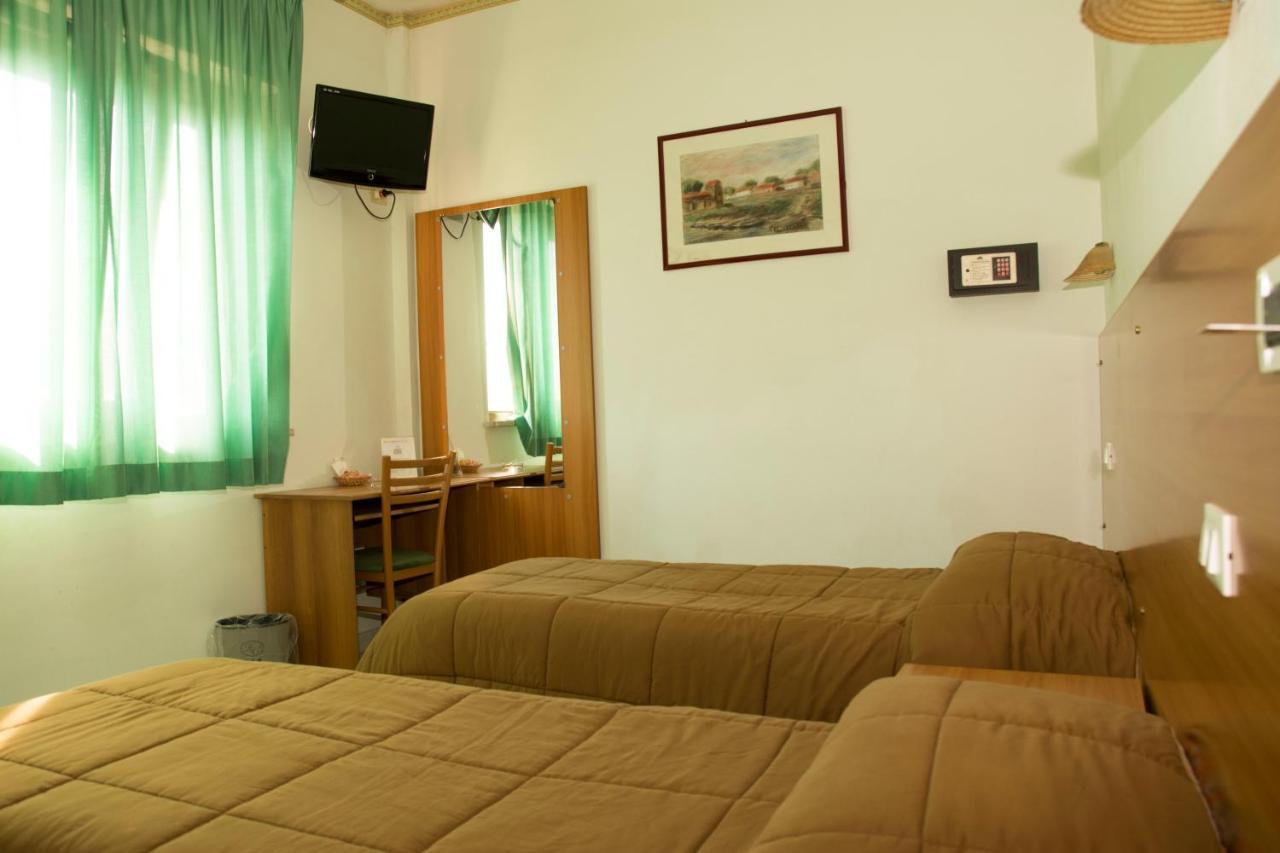 Hotel California Ariccia Εξωτερικό φωτογραφία