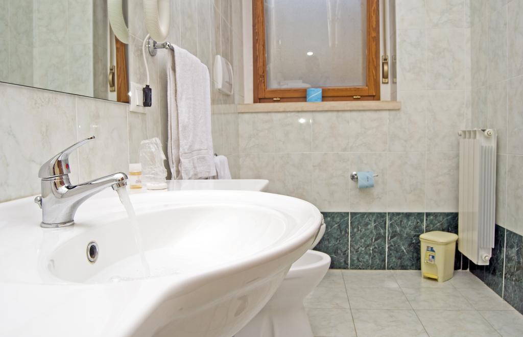Hotel California Ariccia Εξωτερικό φωτογραφία