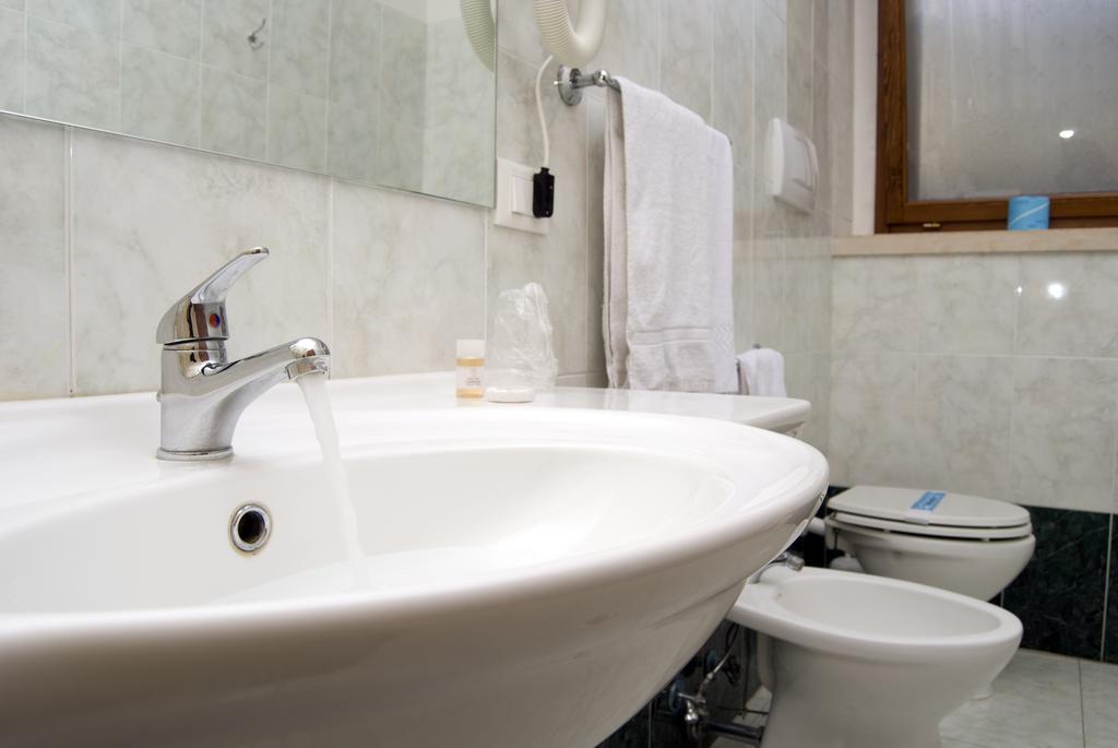 Hotel California Ariccia Εξωτερικό φωτογραφία